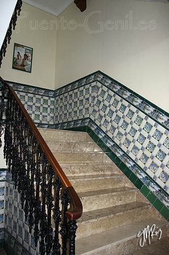 Escaleras del Colegio Compaa de Mara.